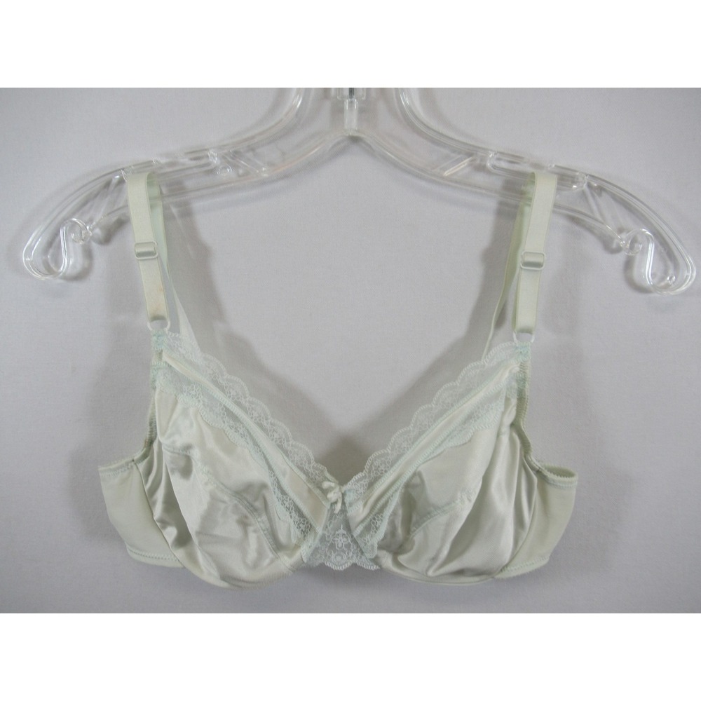 Vtg 70s Vanity Fair Shiny Satin & Lace Unlined Bra 34C Pale Green UW 75-110